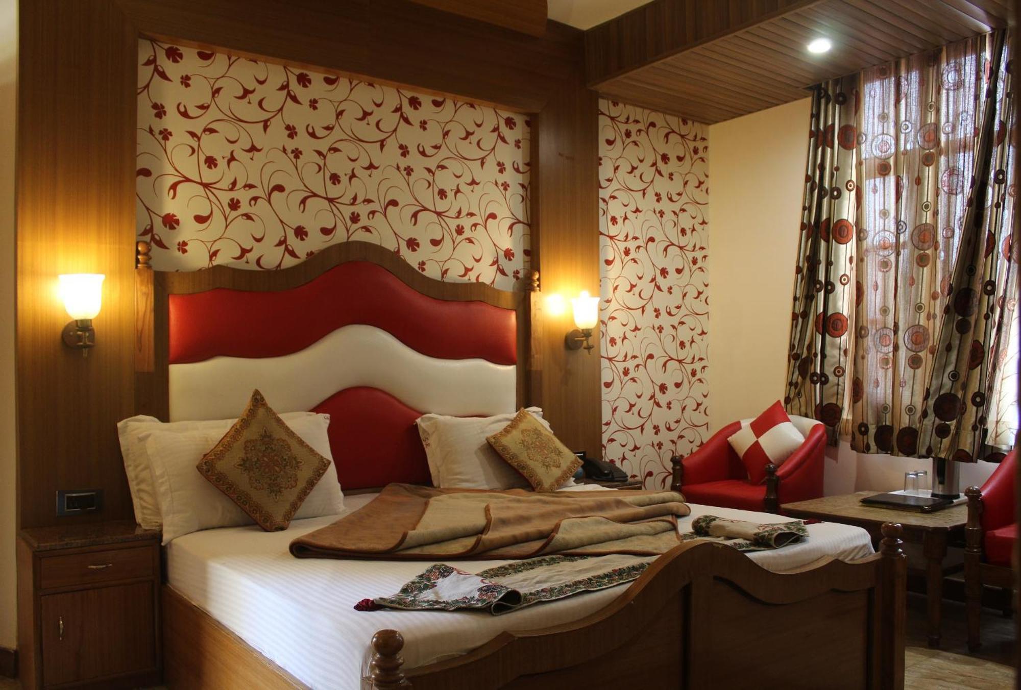Sagrika Resort Dalhousie Esterno foto