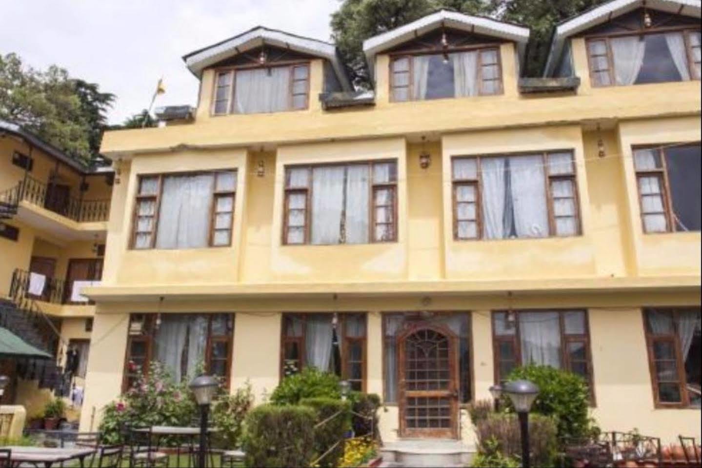 Sagrika Resort Dalhousie Esterno foto
